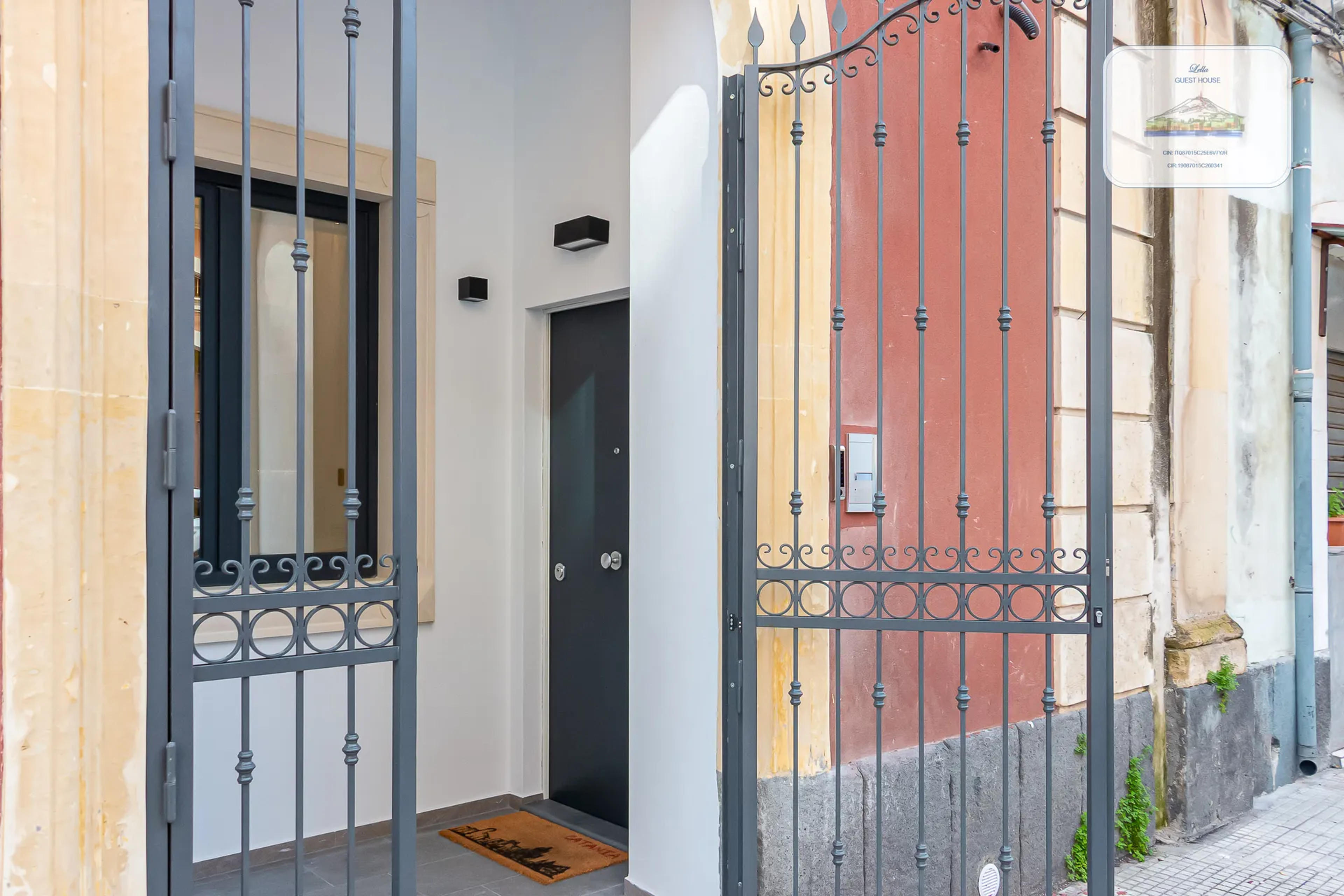 Lella Guest House — Catania (foto 5)