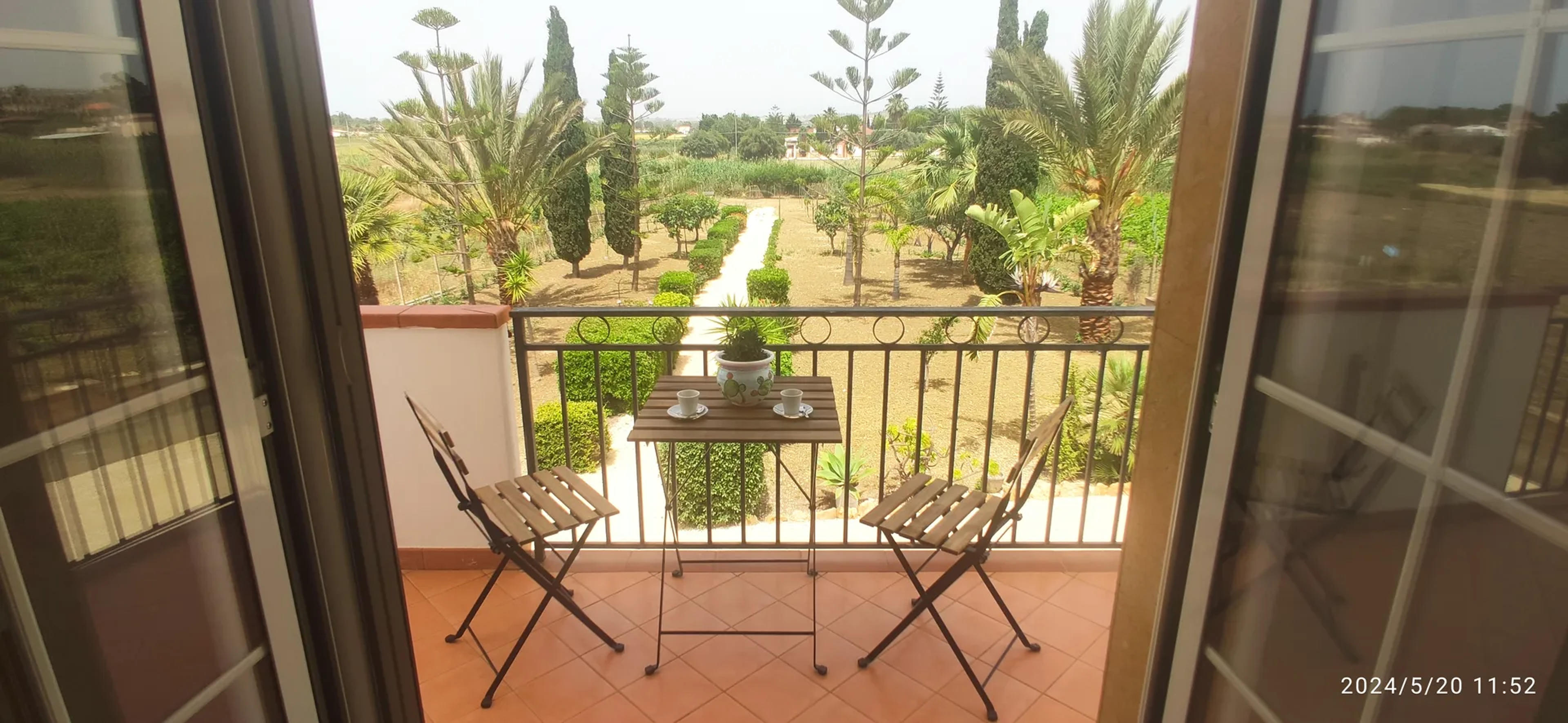 Villa con vista giardino — Menfi
