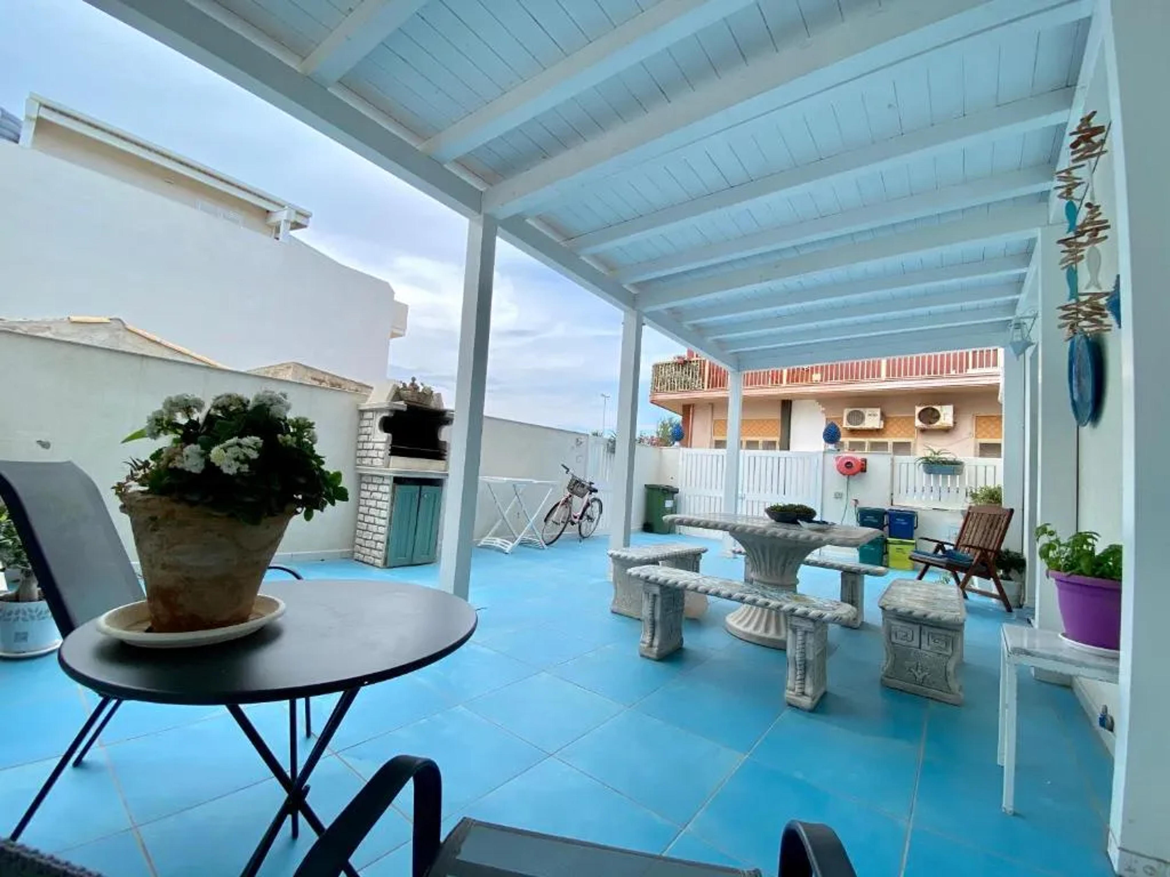CASA CAMPISI A 100 MT DAL MARE MARZAMEMI — Marzamemi