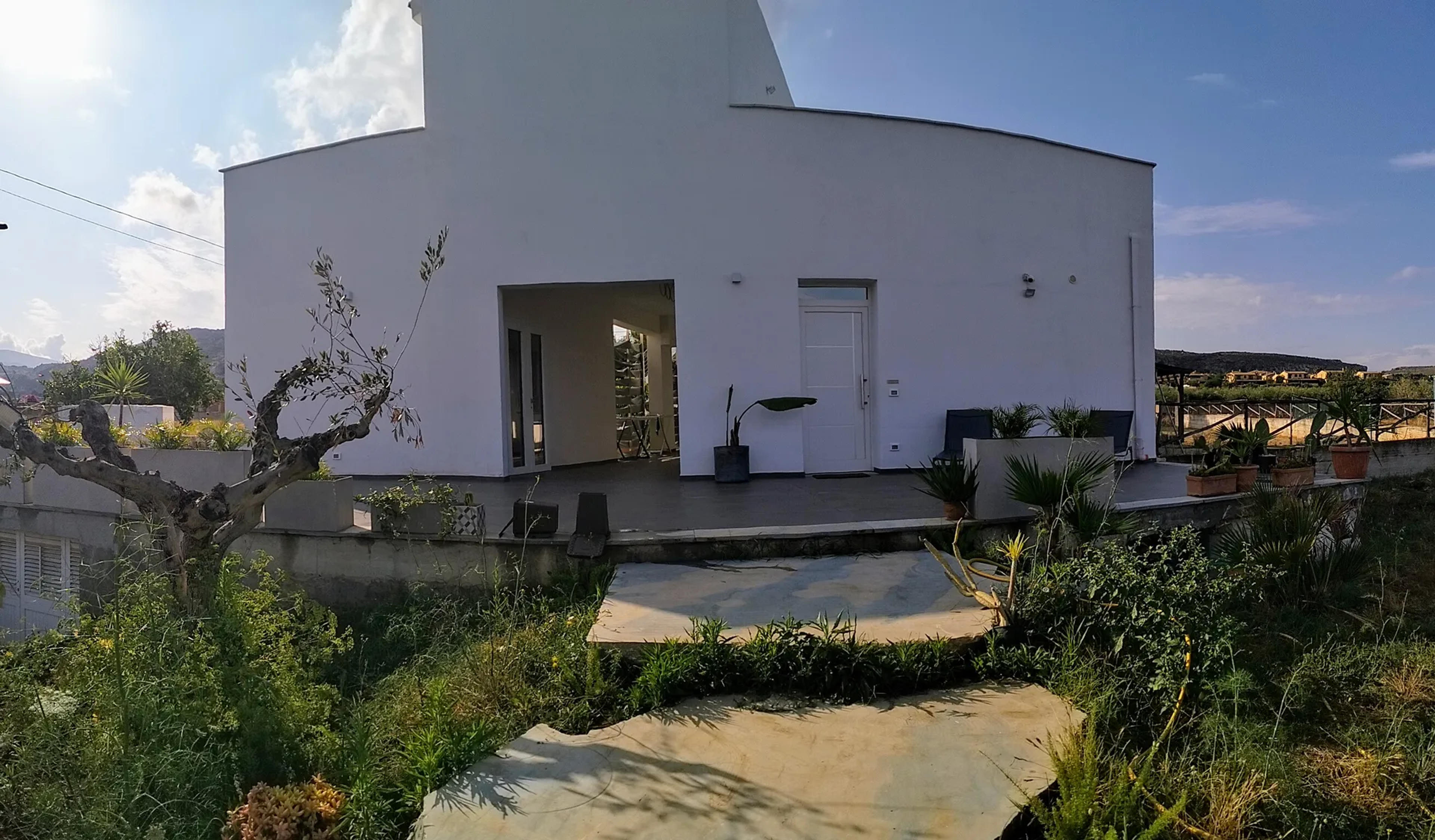 APPARTAMENTO IN VILLA SUL MARE — Custonaci (foto 2)