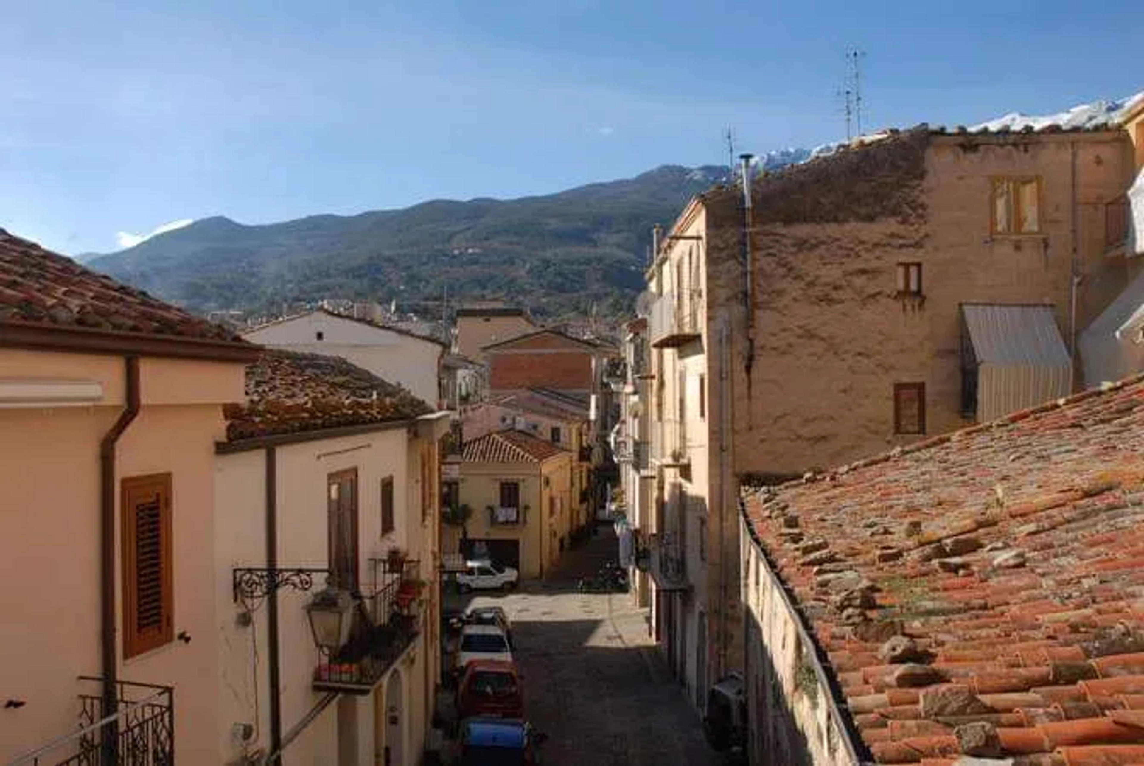 Il Cortiletto — Castelbuono (foto 8)