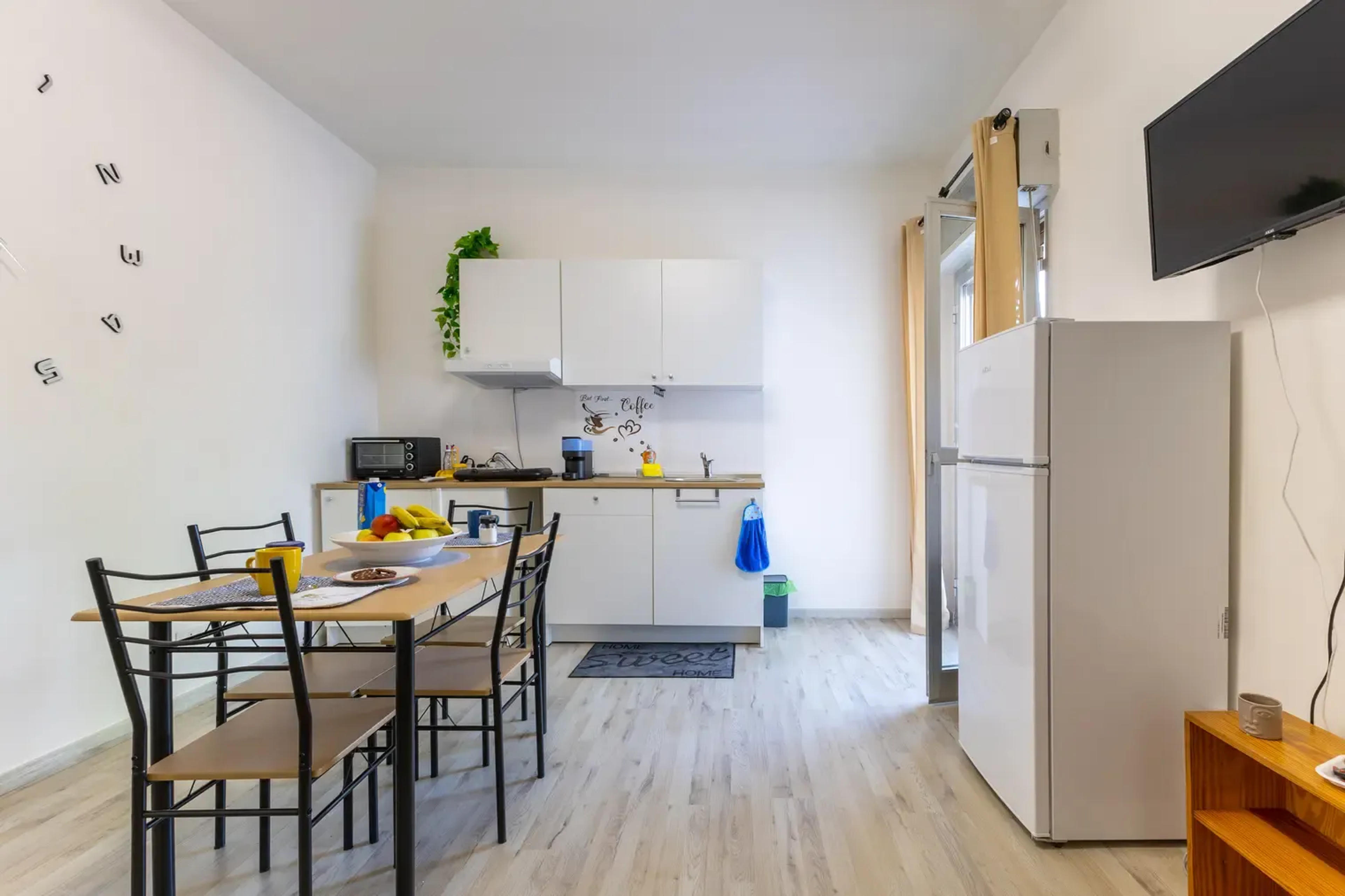 Trilocale in villa con piscina — Comiso (foto 8)